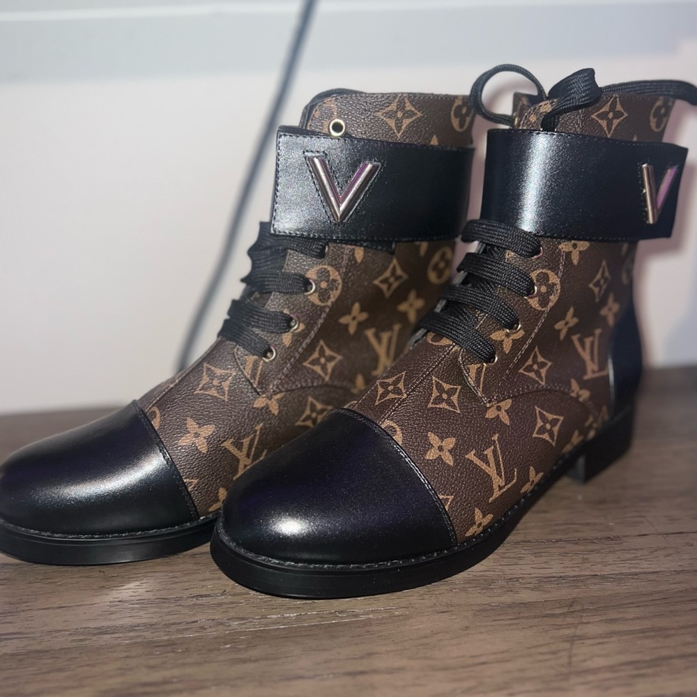 Louis Vuitton Boots Size 40